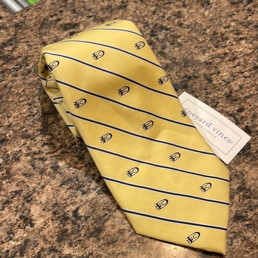 Vineyard Vines National Democratic Club Silk Tie Yellow Blue. NWT